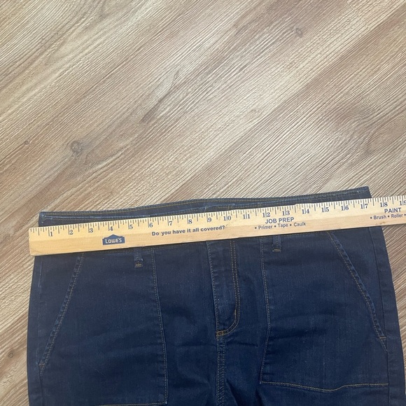 LOFT Patch Pocket High Rise Dark Denim Shorts Size 30/10 - Picture 7 of 7